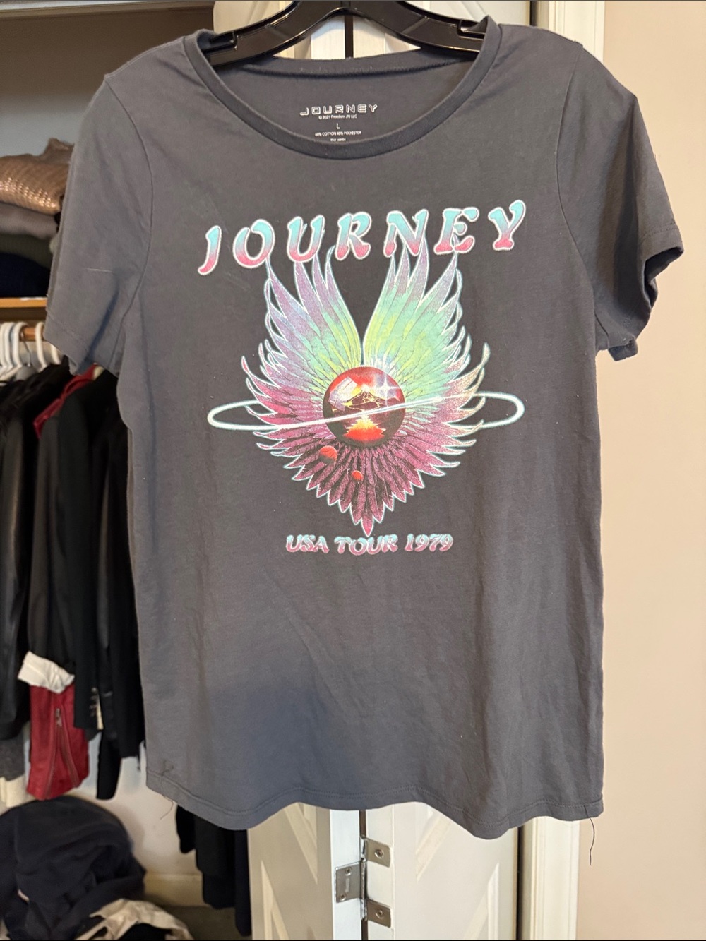 Awesome “Journey” Band tee with dates on back